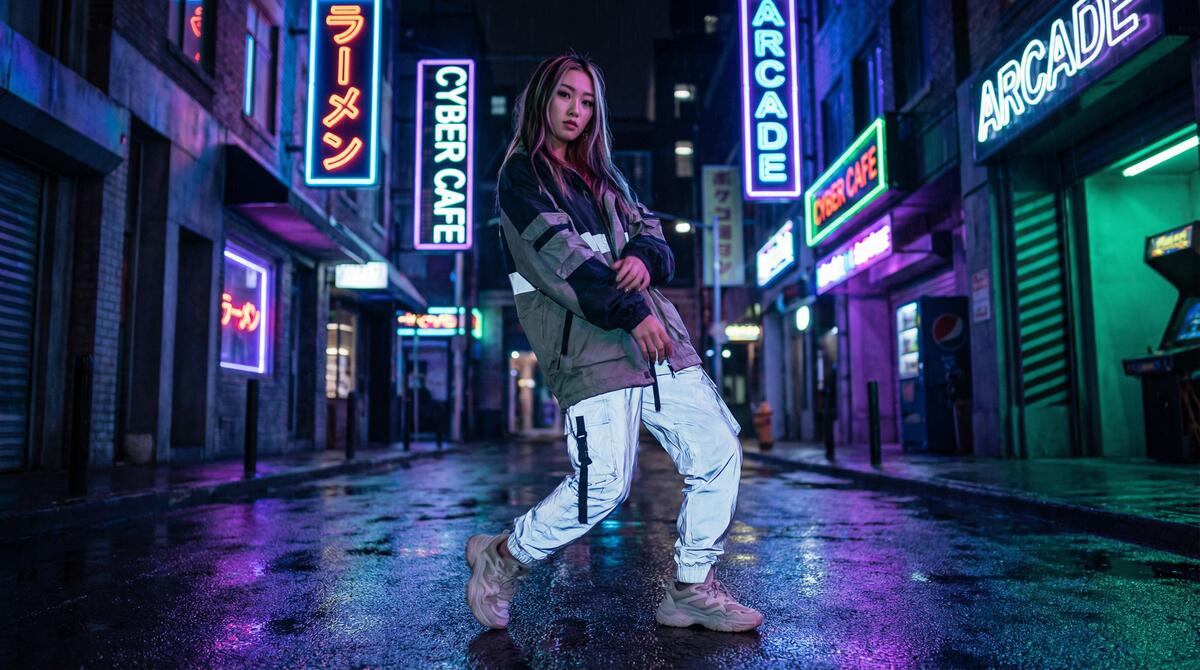 黄色仓库霓虹街拍短视频